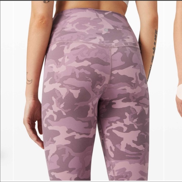 💕SOLD💕Lululemon Pink Camo Crop Leggings - Picture 3 of 4